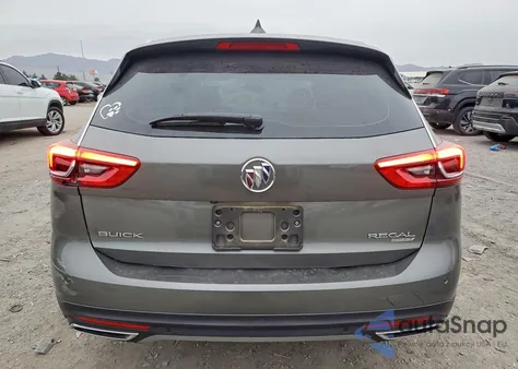 2018 Buick Regal Tourx Essence z USA, uszkodzony, nr VIN W04GV8SX6J1130623